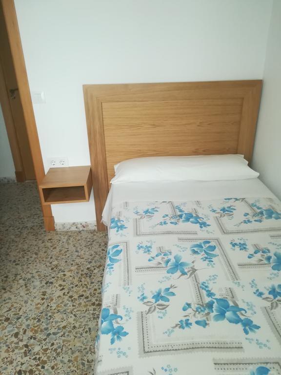 Hostal Paco Pepe Conil De La Frontera Buitenkant foto