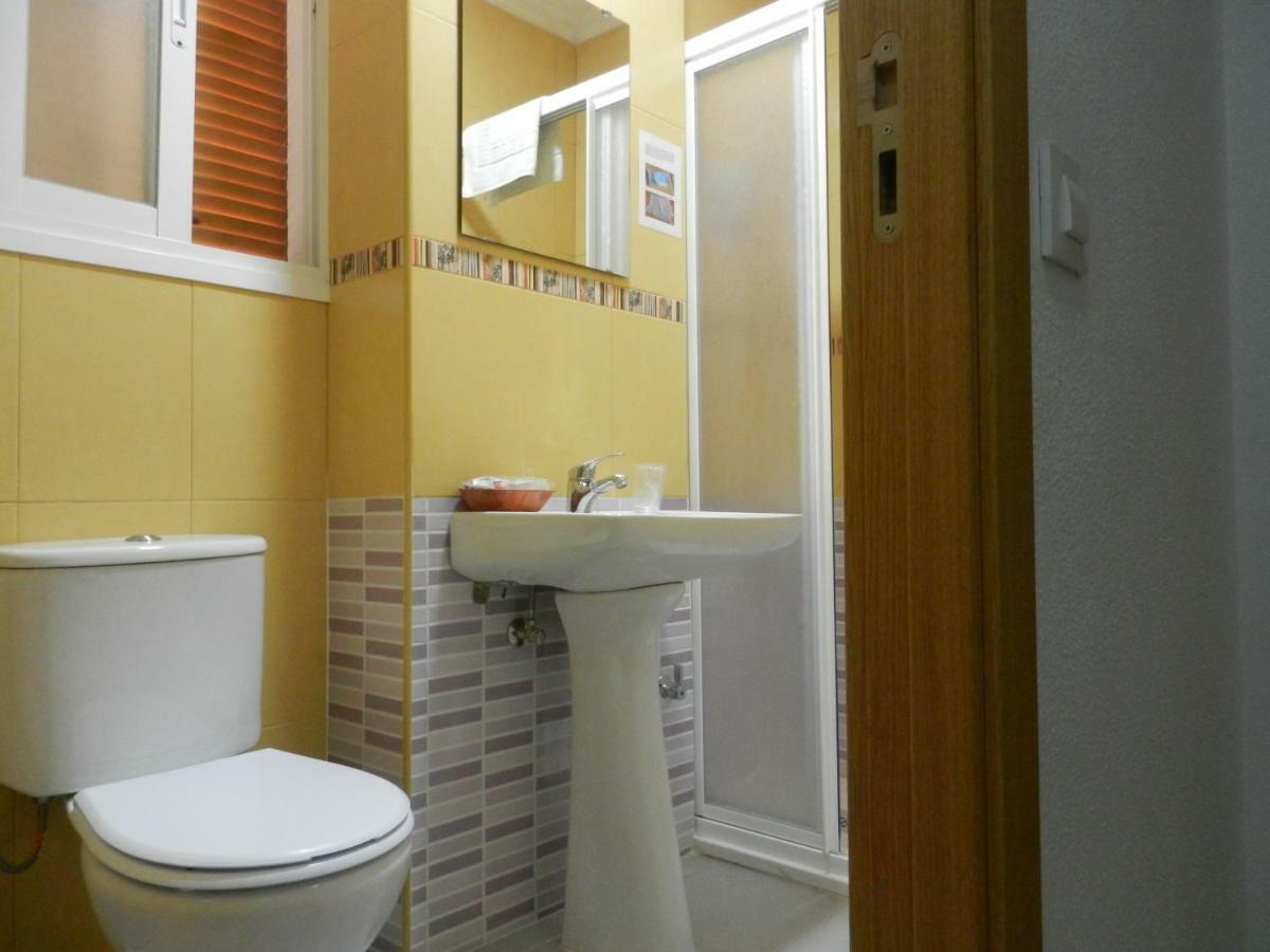Hostal Paco Pepe Conil De La Frontera Buitenkant foto