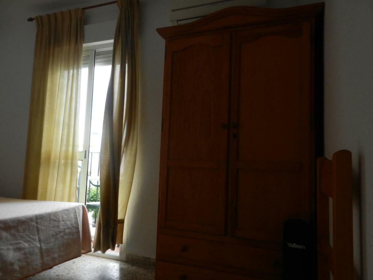 Hostal Paco Pepe Conil De La Frontera Buitenkant foto